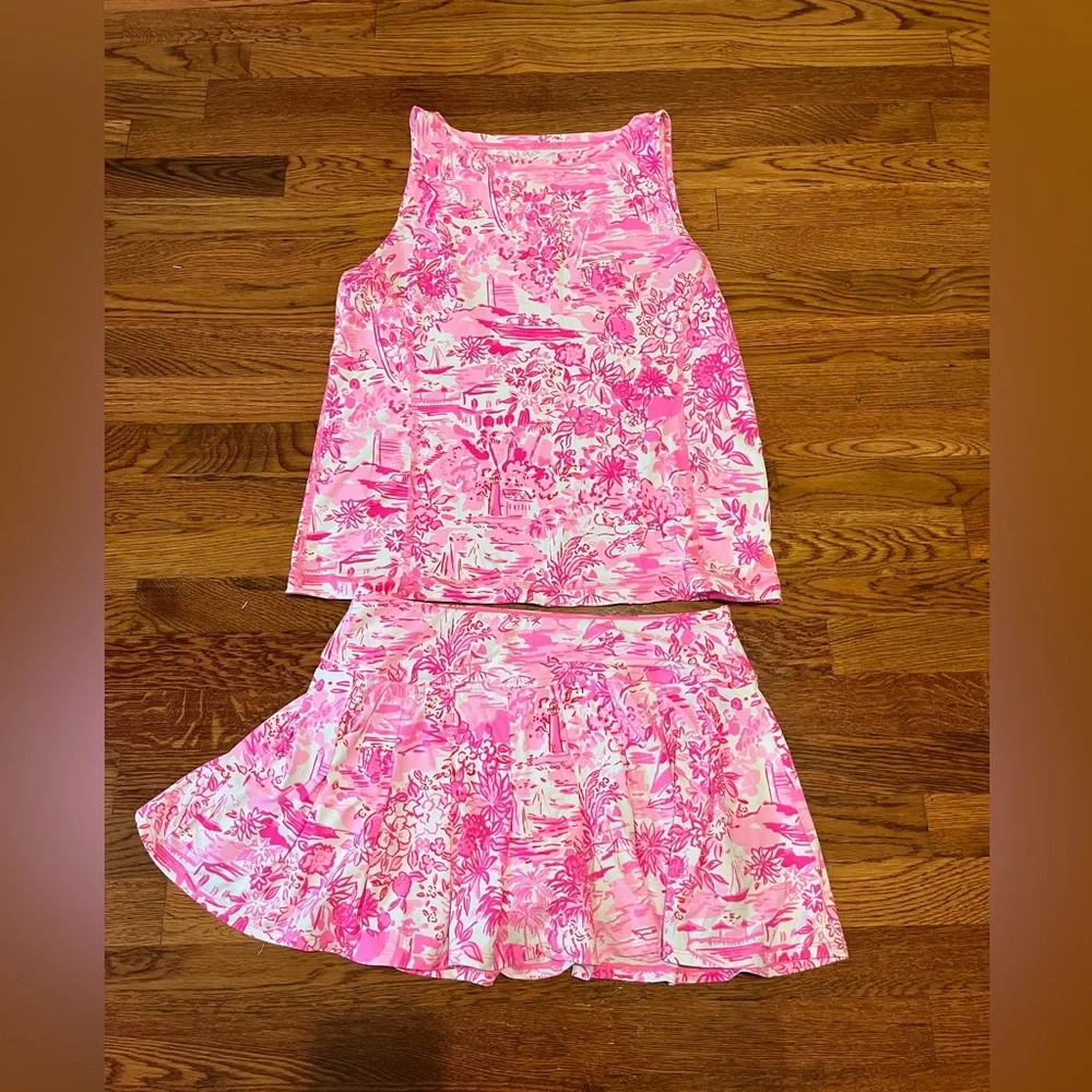 Lilly Pulitzer Pink Floral athletic skort and shirt - Picture 3 of 10